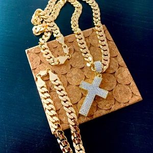 14k gold 10mm Cuban set with diamond cross